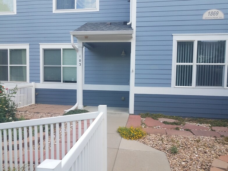 Building Photo - 1869 Grays Peak Dr