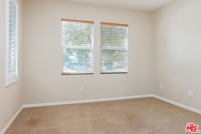 Building Photo - 801 Oceano Dr