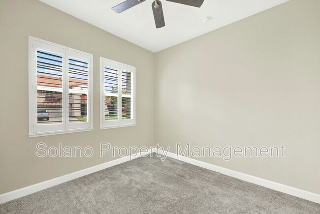 Building Photo - 949 Lancaster St