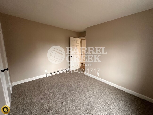 Building Photo - 3-Bed 1-Bath House