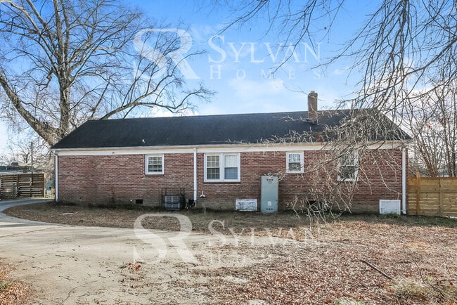 Building Photo - At Last, This Is What You Have Been Searching For!