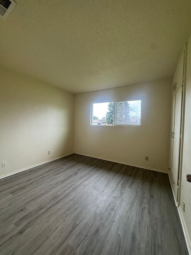Building Photo - Charming 3 Bedroom, 2 Bathroom Located in Rancho Cordova.