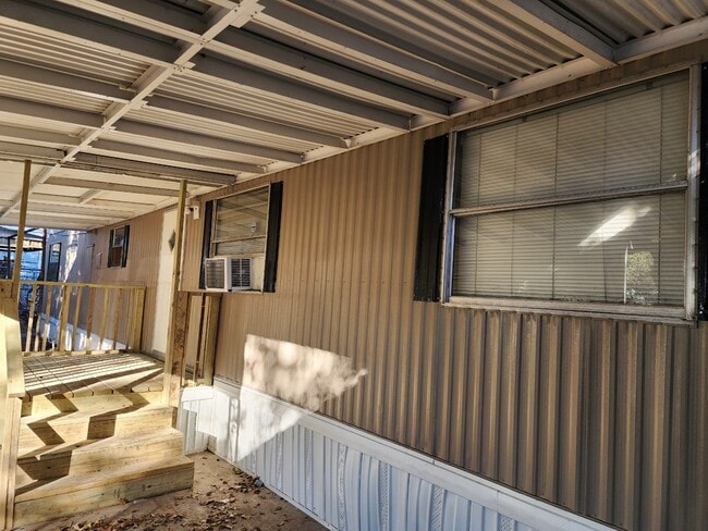 Building Photo - 12126 Lynda Dr