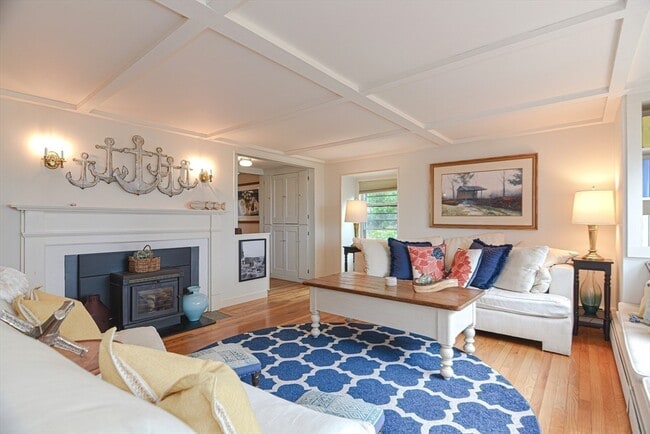 Building Photo - 93 Granite St