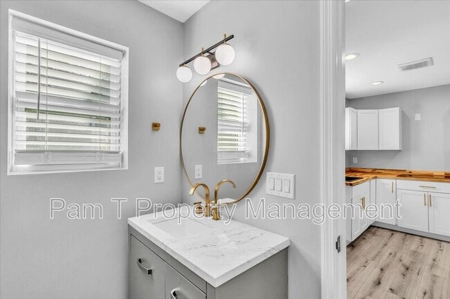 Building Photo - 2514 Florida Ave