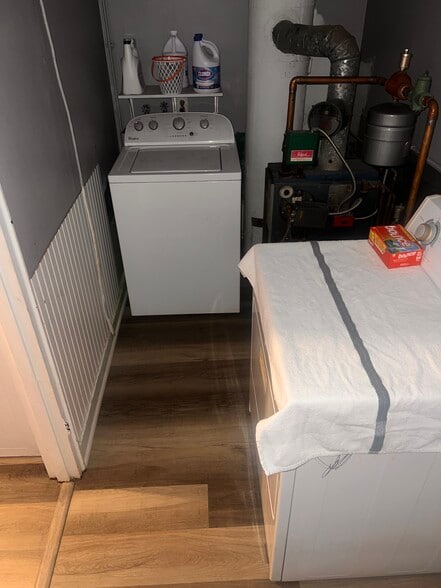 Building Photo - 10 Knox Ave