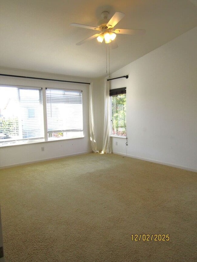 Building Photo - Beautiful 4 Bed 3 Bath Single Family Home in Santa Rosa- $3,250 per month!