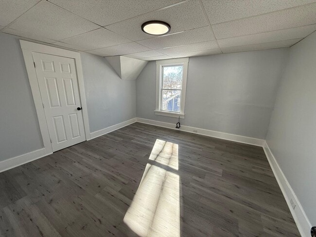 Building Photo - 61 Goddard St