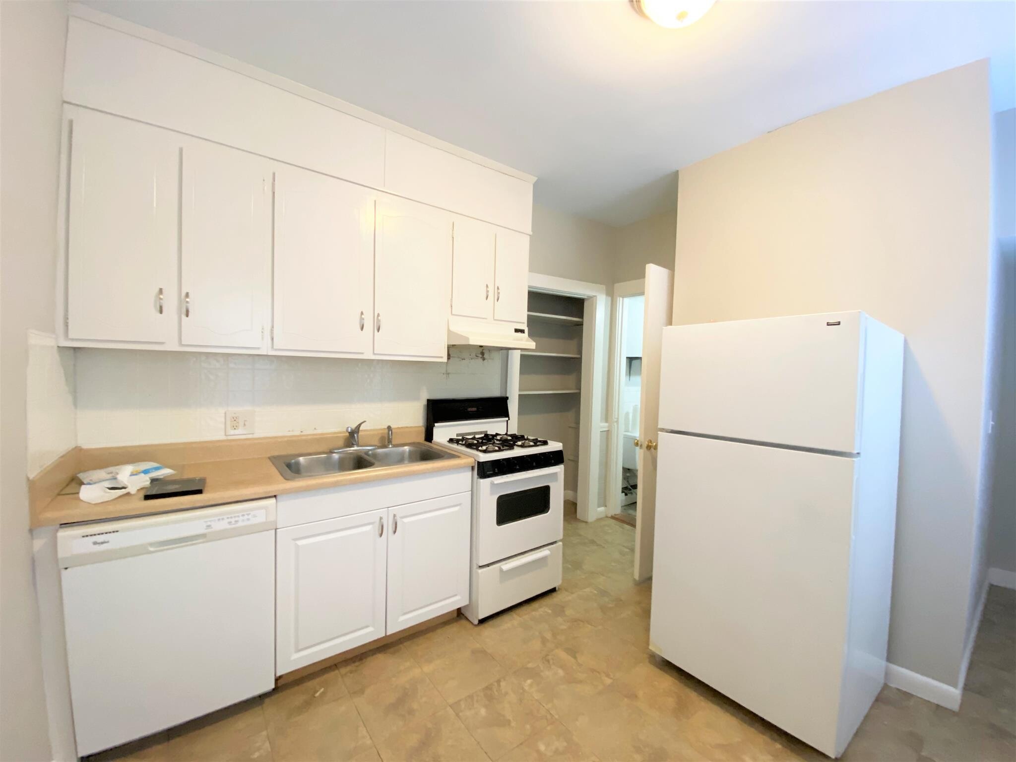 Building Photo - 9 Elmer St