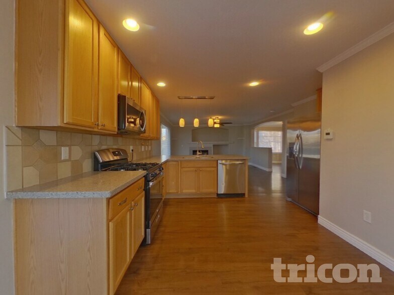 Building Photo - 6475 Old Divide Trail