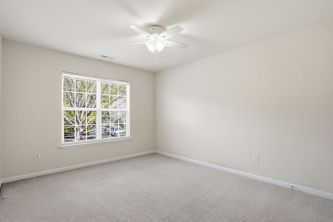 Building Photo - WAKEFIELD HOME WITH 4 BEDROOMS- GREAT HOME!