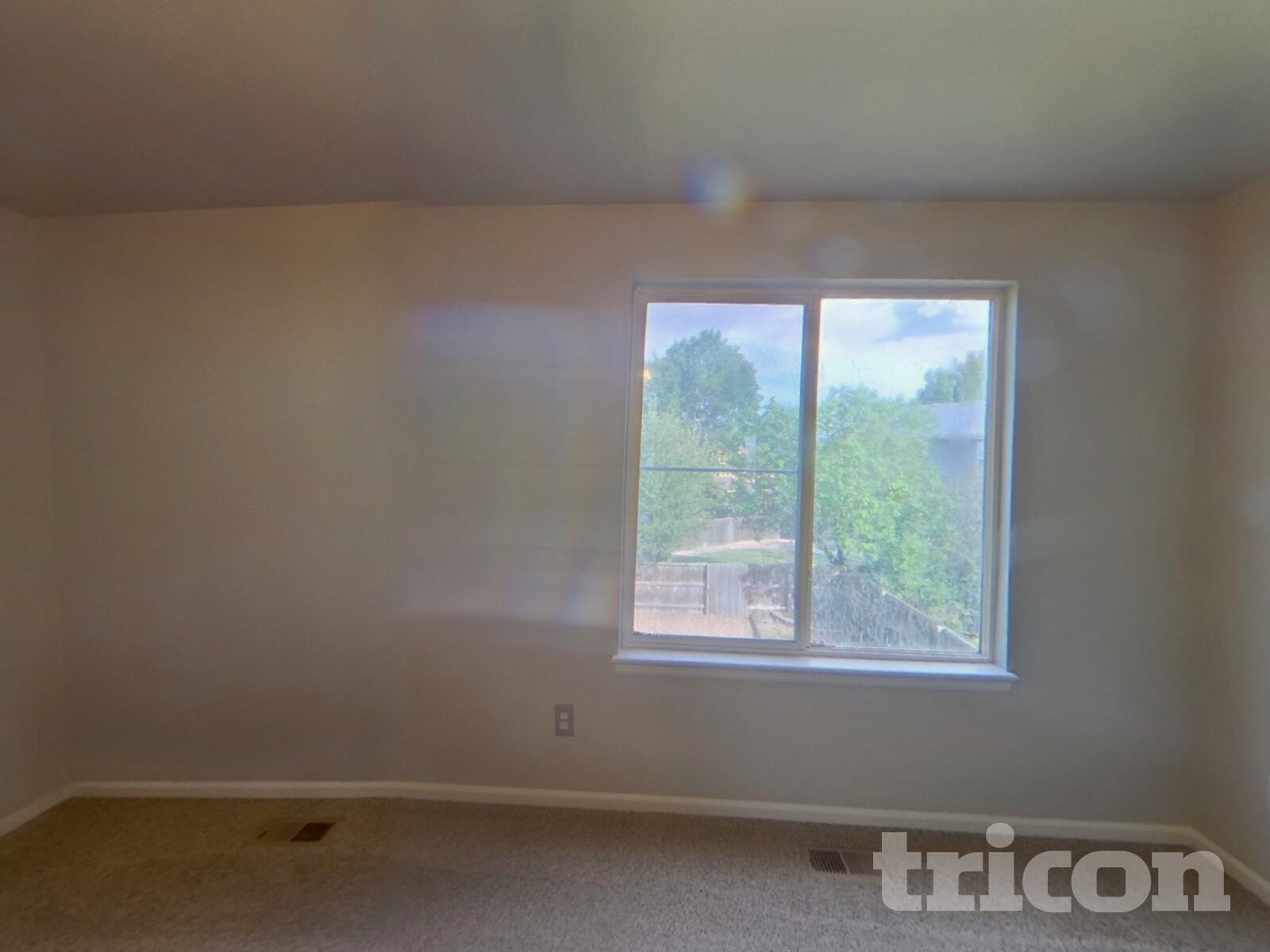 Building Photo - 1028 Oriole Cir