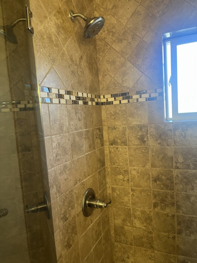 Building Photo - 708 Lowell Blvd