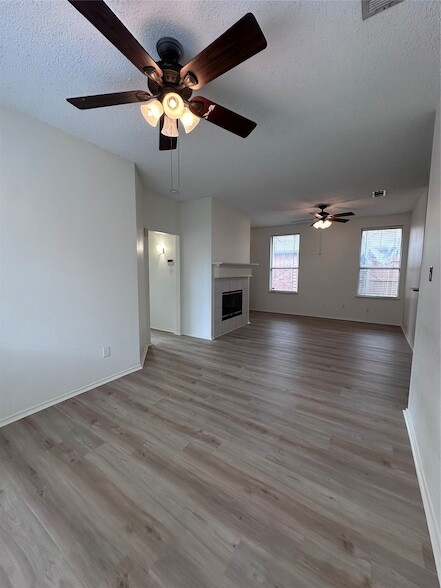 Building Photo - 1315 E Brown St