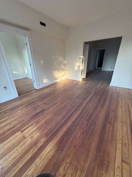 Building Photo - 11305 S Edbrooke Ave