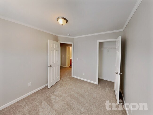 Building Photo - 5931 Bluestem Cir