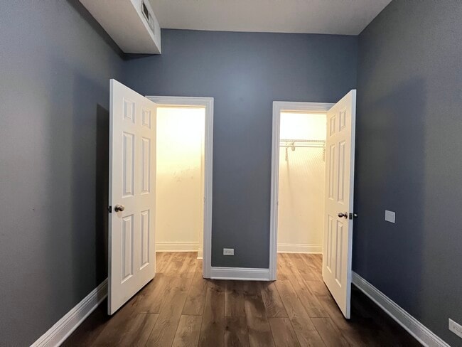 Building Photo - 7057 S Normal Blvd