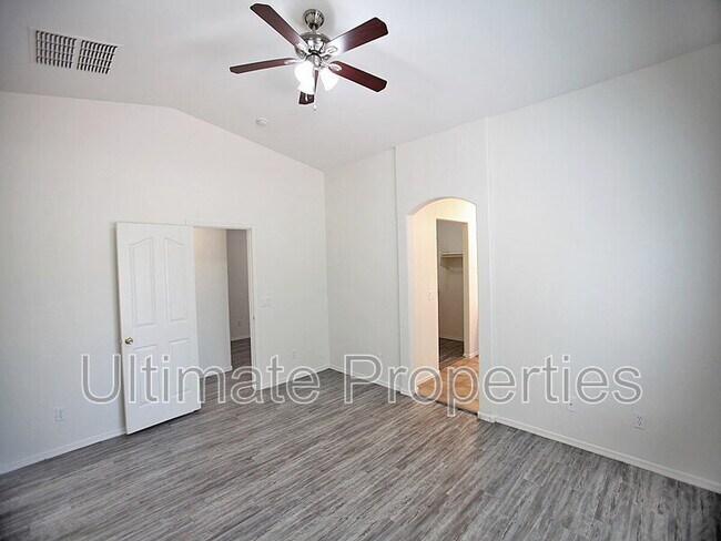 Building Photo - 981 S 242nd Dr