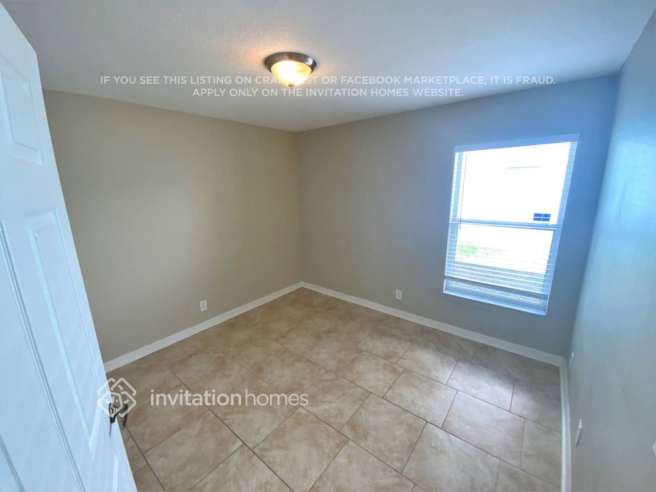 Building Photo - 3323 70th Ct E