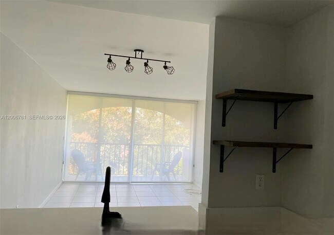 Building Photo - 2160 SW 16th Ave