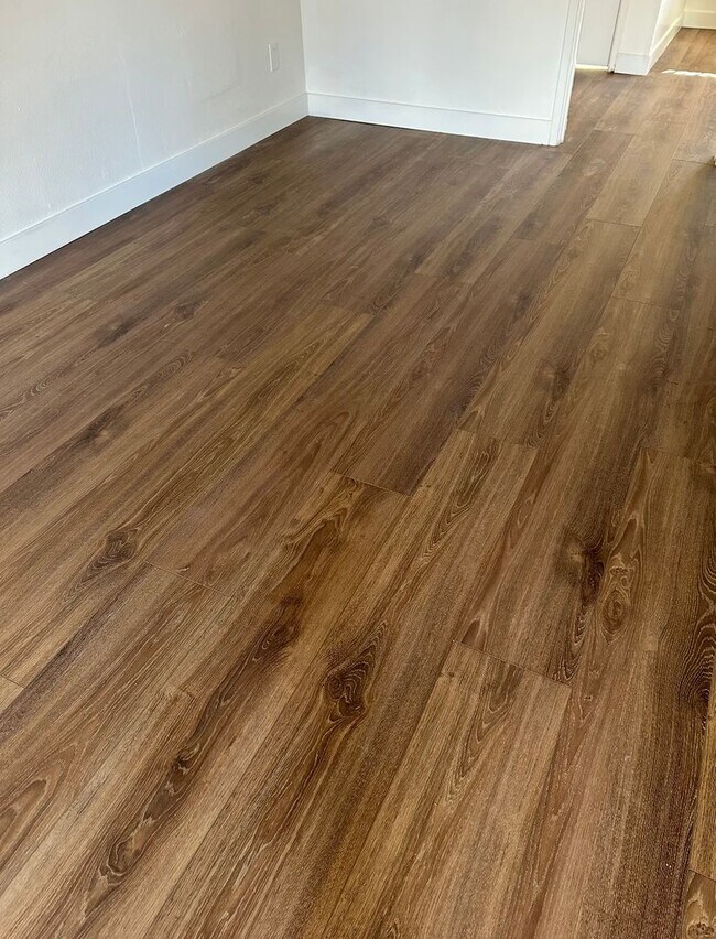 Building Photo - 7434 Mesa College Dr