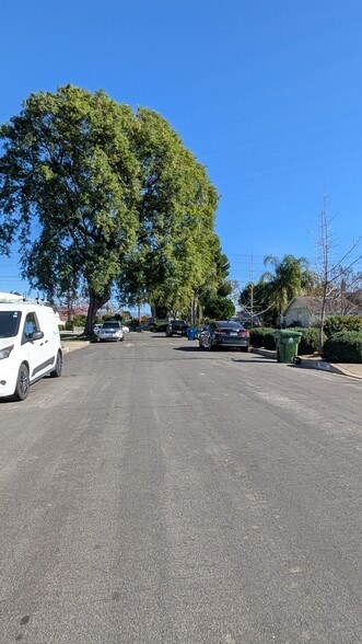 Building Photo - 16625 Osborne St