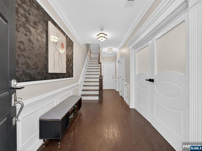 Building Photo - 4 Wesmont Drive