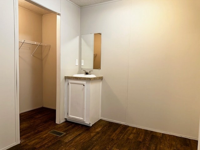 Building Photo - 421 Chloe Cir