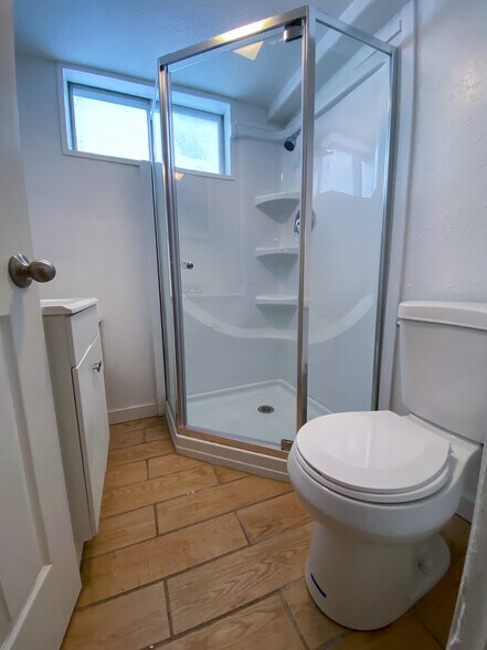 Bathroom - 245 Lomax St