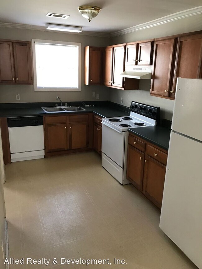 Building Photo - 3 br, 2 bath House - 517 30th Avenue East