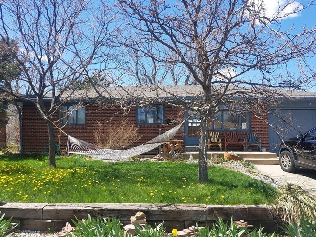 Building Photo - Enjoy Amazing Flatiron Views, Abundant Space, and A Large Backyard in this 5 Bedroom Home