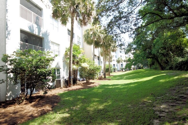 Building Photo - Florida Club at Bluewater Bay