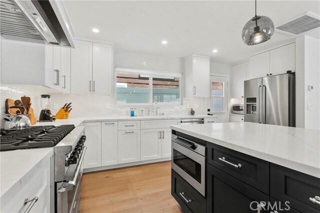 Building Photo - 711 Heliotrope Ave