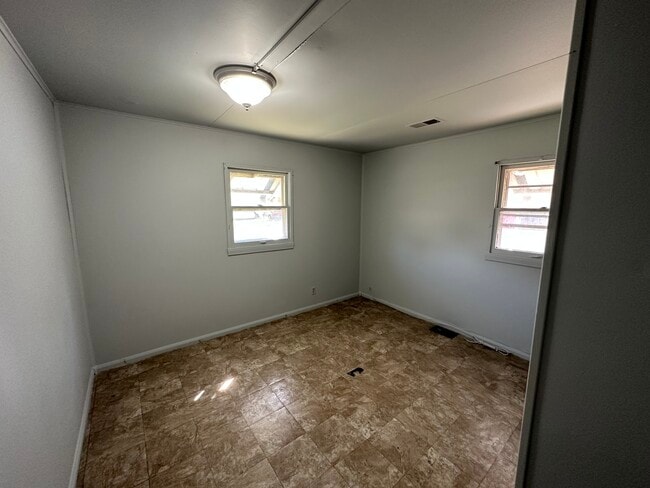 Building Photo - 1018 GIddings-