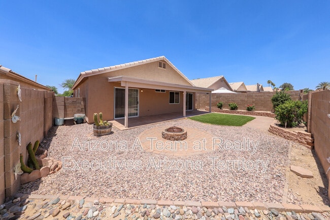 Primary Photo - 8070 N Wild Aster Way