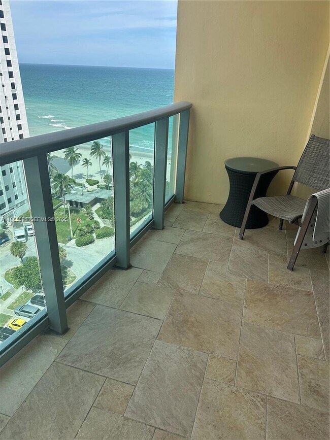 Building Photo - 2501 S Ocean Dr