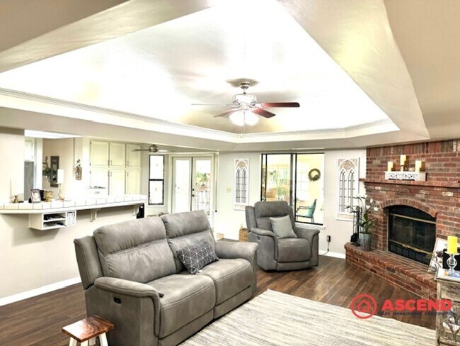 Building Photo - FULLY FURNISHED, Beautiful Home Located In...