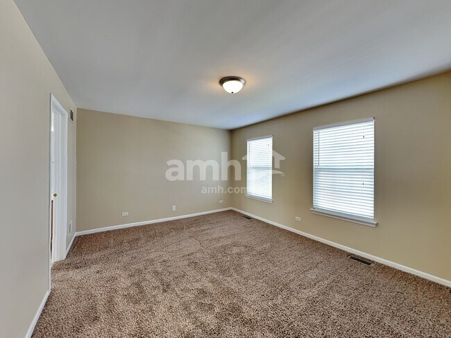 Building Photo - 16438 Fairfield Dr