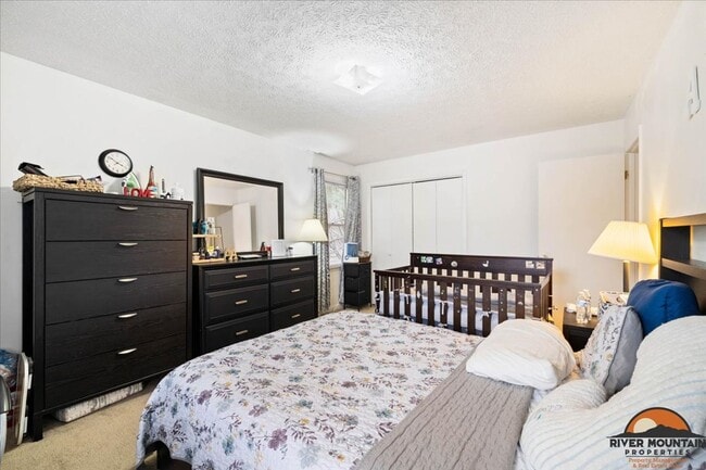 Building Photo - Two-Story Duplex in Excellent Blacksburg Location