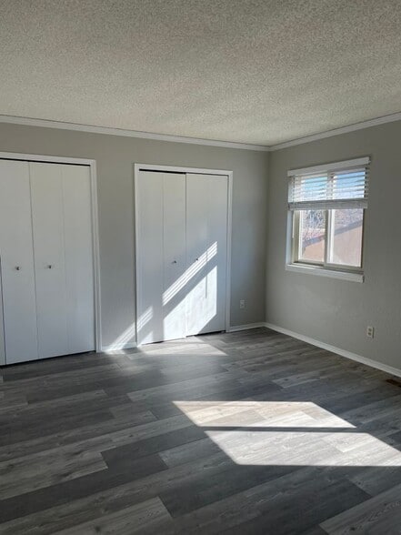 Building Photo - 2320 Villa Rosa Dr