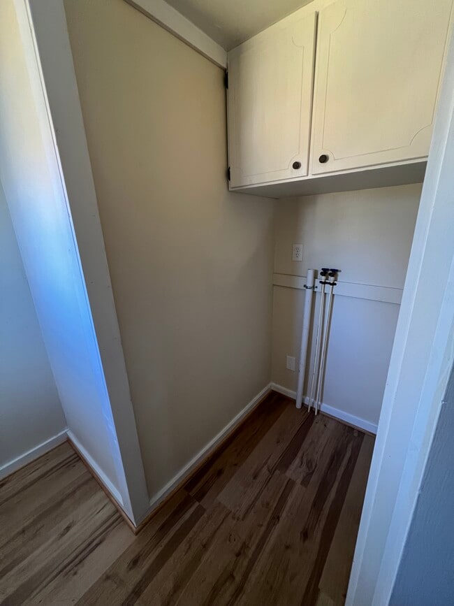 Building Photo - IRY Prop