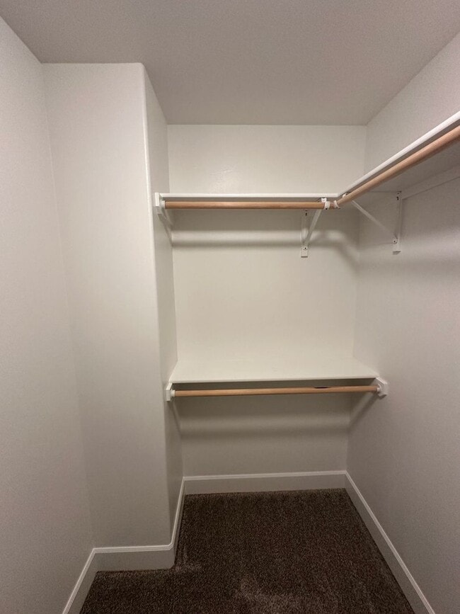 Building Photo - 6585 Beverly Hills Cir