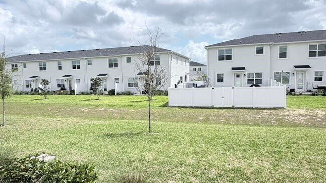 Building Photo - 207 Bogey Dr