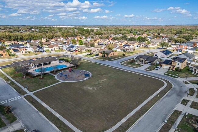 Building Photo - 4655 Doral Park Ave