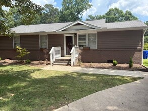 Building Photo - 103 Fairlane Cir