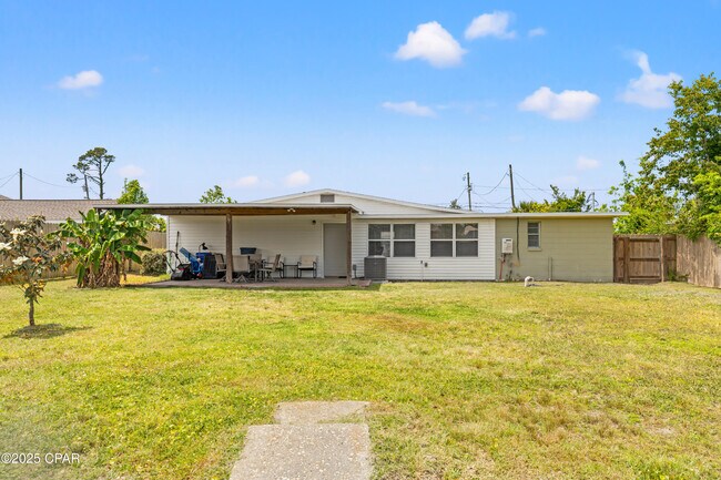 Building Photo - 1914 Clay Ave