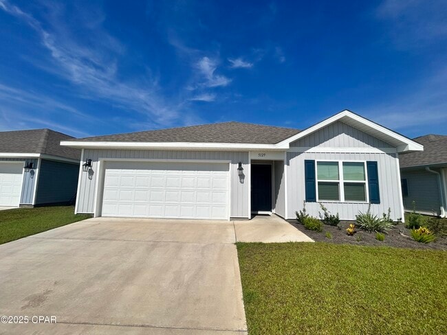 Primary Photo - 5129 Rivergrass Dr