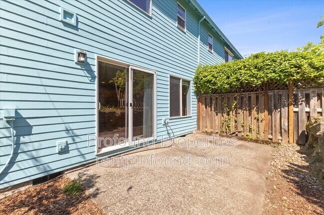 Building Photo - 20176 SW Bernice Ln
