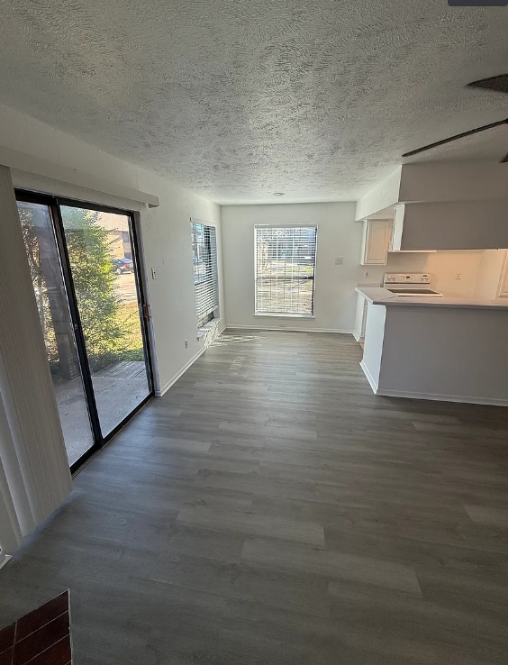 Building Photo - 4540 Chaha Rd