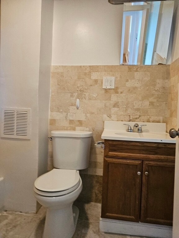 Building Photo - 23 Pine St